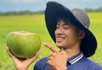 Chàng trai chăn vịt’ thắng giải TikTok Awards là ai